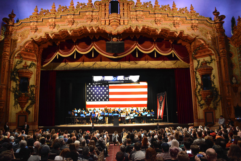 Bernie Sanders Loses Support, Only 150 Show Up At His Rallies Now 3 Bernie Sanders speech in Akron Civic Theatre, Ohio, back on March 14, 2016, during the Democratic primaries. Clearly he had more support back then.