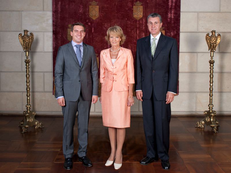 Romania mourns death of King Michael I, European royalties attend funeral 6 FLw6Prs