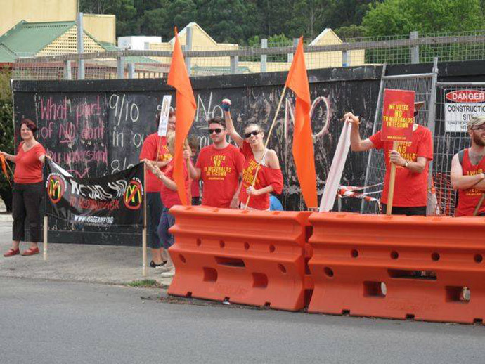 Aussie state gives police power to disperse protests pre-emptively 3 tecoma in the dandenong ranges 2