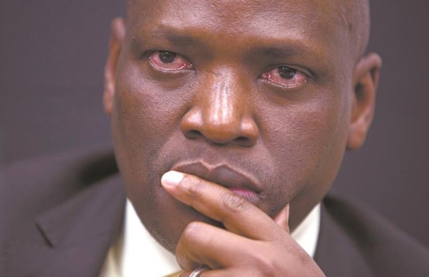 2 Killed, 50 Arrested, Even Cops Turn to Looting in South Africa Hell Riots 10 SA Hlaudi Motsoeneng Red Eyes