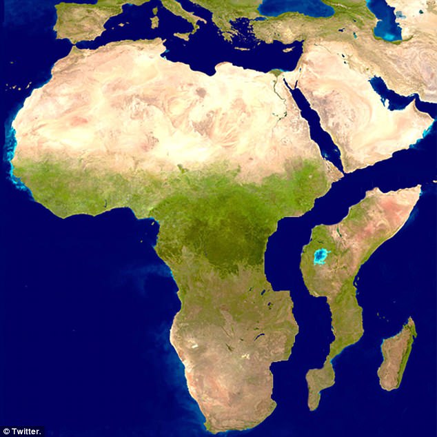Giant Cracks appear throughout Africa as Continent is about to Split in 2 2 4AB2E9B400000578 5562589 image a 21 1522425194330
