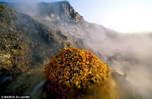 Italian volcano could wipe out entire Europe if it erupts 5 article 1342820 0C827284000005DC