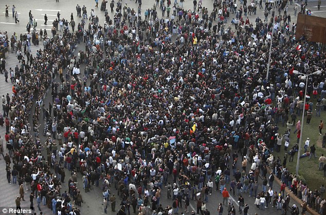 Egypt and Lebanon protests: Thousands clash with police on streets 2 article 1350459 0CE84663000005DC