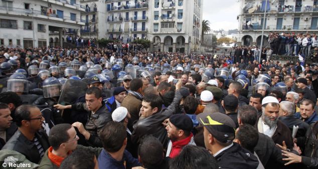 Now revolution takes hold in Algeria, Hundreds arrested 1 article 1356220 0D25F9E5000005DC