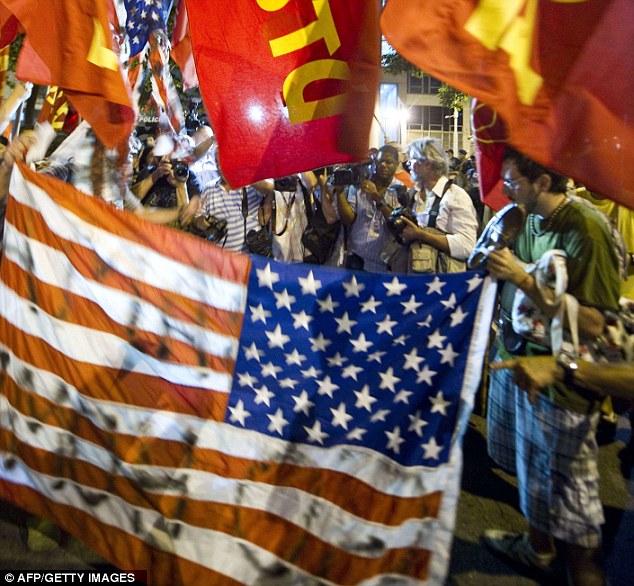Obama's Brazil visit: Violent welcome of rubber bullets, tear gas and riots against US 2 article 1367871 0B3D9C1200000578