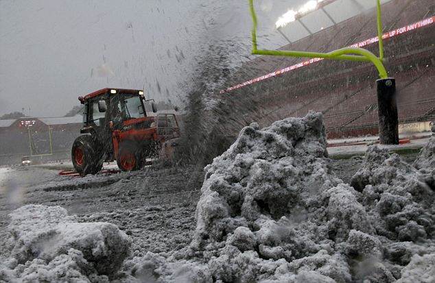 Millions left Without Power as New York hit by Snow Storm 2 article 2054719 0E96C92800000578