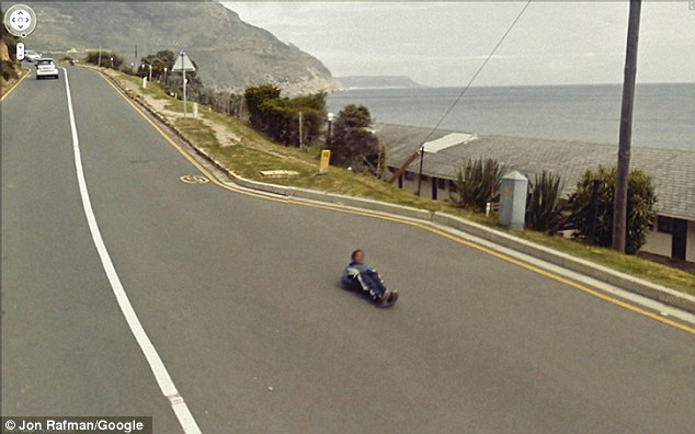 Funny Google Street View Images to feature in London Art Exhibition 16 article 2179219 14391D15000005DC