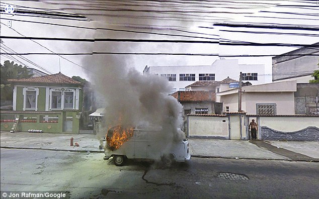 Funny Google Street View Images to feature in London Art Exhibition 8 article 2179219 14391D21000005DC