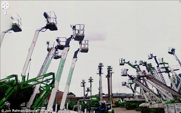 Funny Google Street View Images to feature in London Art Exhibition 9 article 2179219 14391D25000005DC