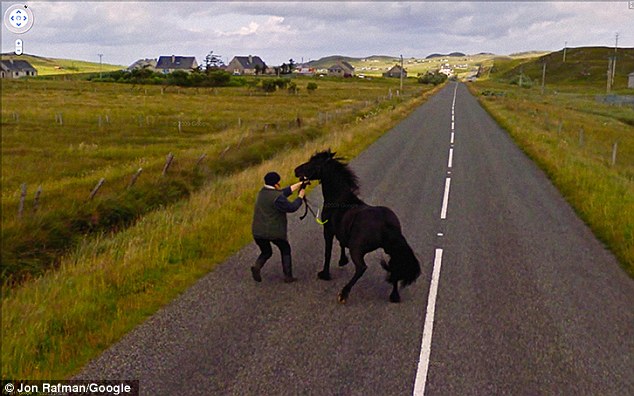 Funny Google Street View Images to feature in London Art Exhibition 17 article 2179219 14391D69000005DC