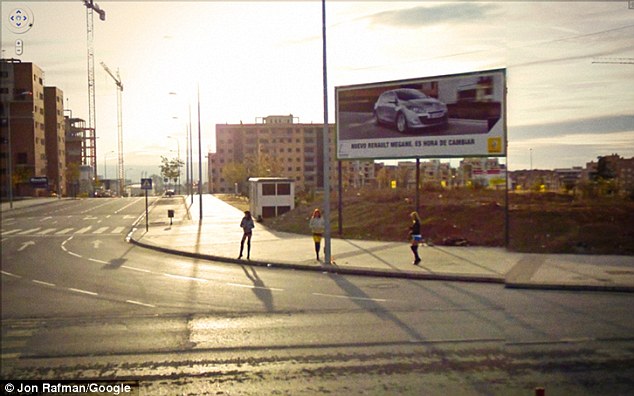 Funny Google Street View Images to feature in London Art Exhibition 18 article 2179219 14391D76000005DC