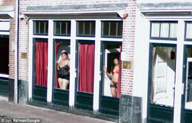 Funny Google Street View Images to feature in London Art Exhibition 2 article 2179219 14393196000005DC
