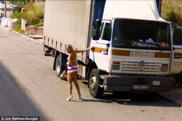 Funny Google Street View Images to feature in London Art Exhibition 4 article 2179219 143931A1000005DC