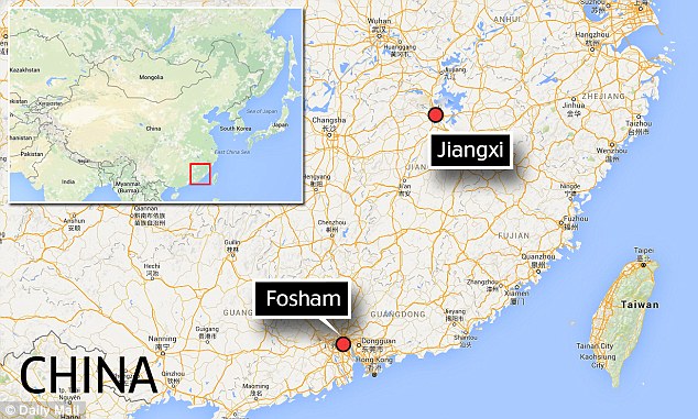 2D7C556E00000578 3276576 Residents of Jiangxi and Foshan in China both claim they saw the a 3 1445104698638