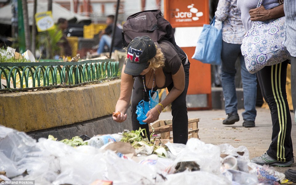 Venezuelans Turn Garbage Scavengers As Socialist Elites Live Like Kings 24 35446ACD00000578 3640941 image a 21 1465980294823