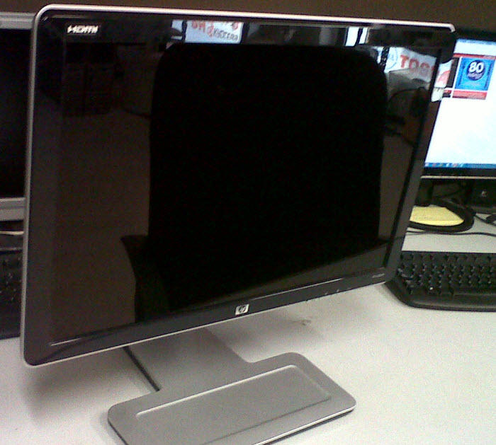 HP w2216h